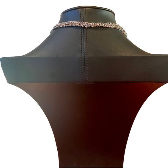 Sarah Coventry Triple Silver Toned Long Chain Lariat. - Picture 4 of 6